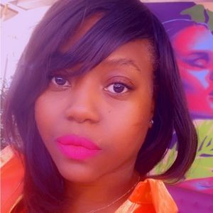 Meet your Posher, Lavette